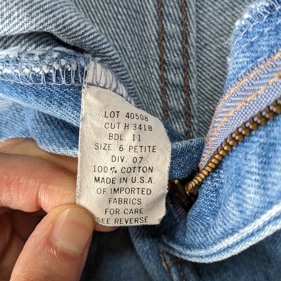 Vintage High Rise Mom Jeans Made in U.S.A. Modern Essentials Jeans Blue 24 0 00 - Picture 8 of 13